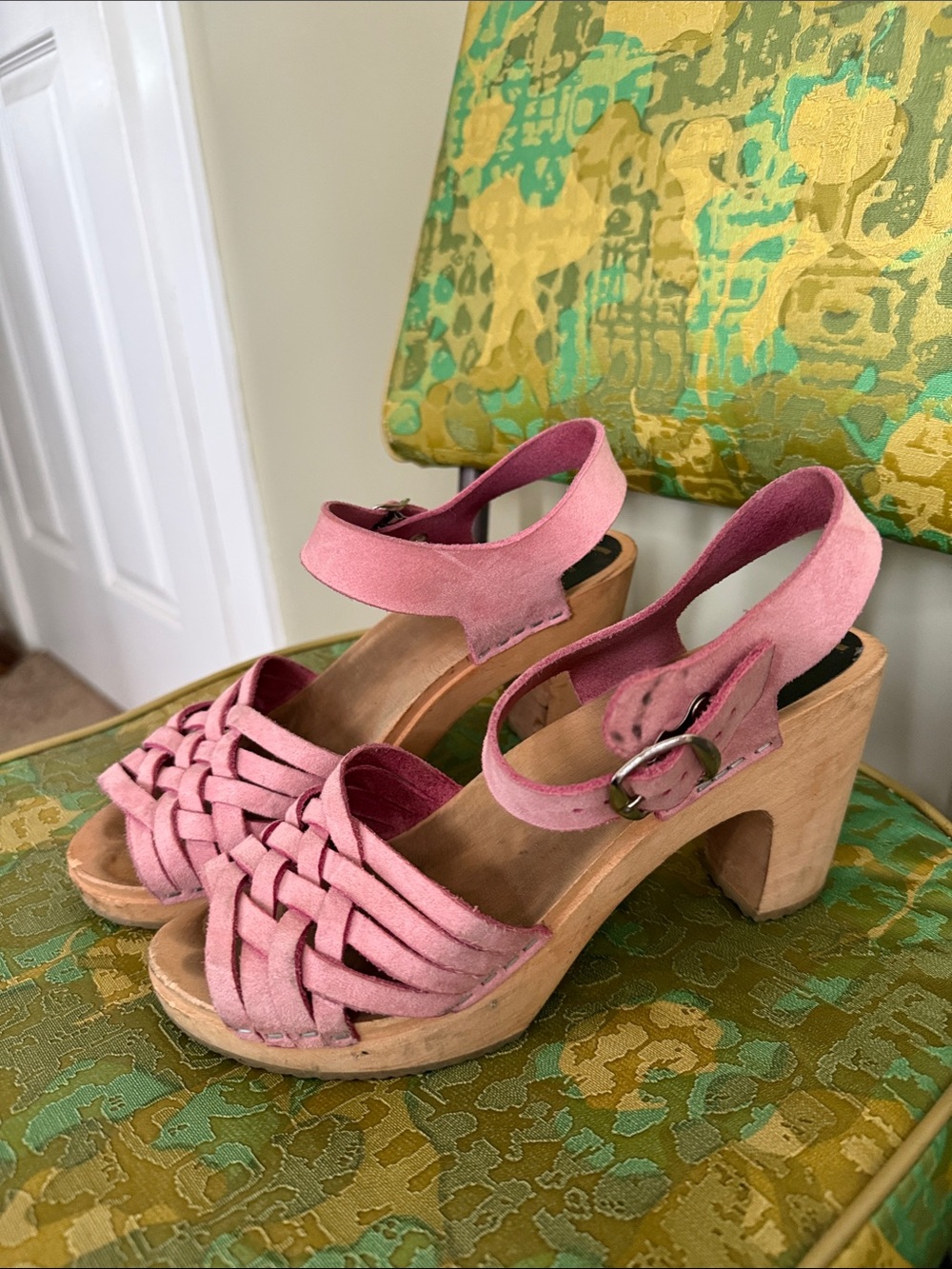 Cape Clogs Pink Suede Woven clog Platform Sandals with Ankle Strap size 38